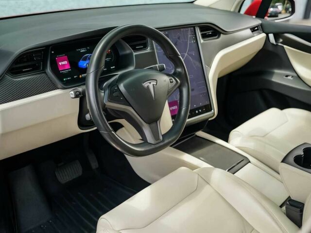 Красный Тесла Модель Х, объемом двигателя 0 л и пробегом 57 тыс. км за 17500 $, фото 6 на Automoto.ua