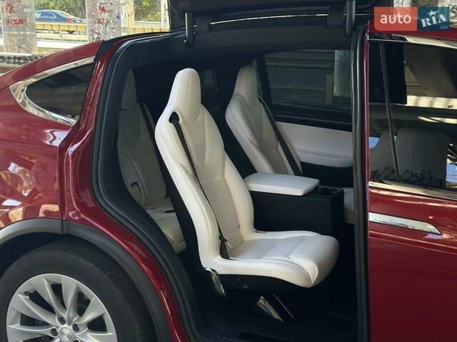 Красный Тесла Модель Х, объемом двигателя 0 л и пробегом 110 тыс. км за 28300 $, фото 19 на Automoto.ua