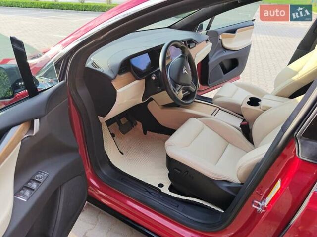 Красный Тесла Модель Х, объемом двигателя 0 л и пробегом 81 тыс. км за 26800 $, фото 25 на Automoto.ua