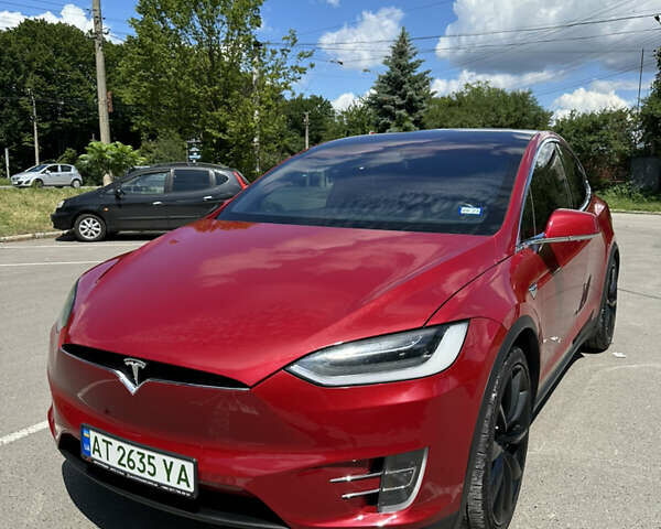 Красный Тесла Модель Х, объемом двигателя 0 л и пробегом 97 тыс. км за 38500 $, фото 1 на Automoto.ua