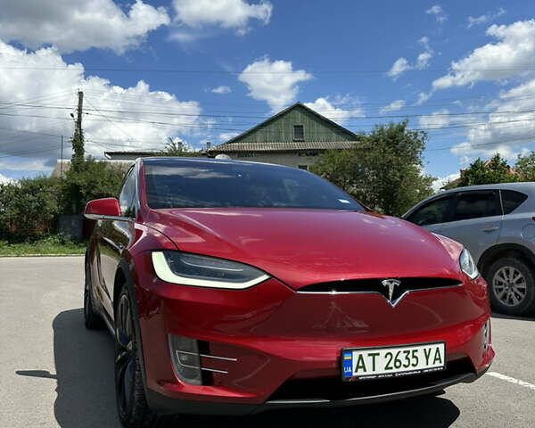 Красный Тесла Модель Х, объемом двигателя 0 л и пробегом 97 тыс. км за 38500 $, фото 10 на Automoto.ua