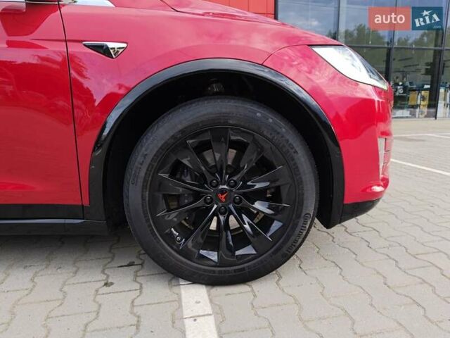 Красный Тесла Модель Х, объемом двигателя 0 л и пробегом 81 тыс. км за 26800 $, фото 17 на Automoto.ua
