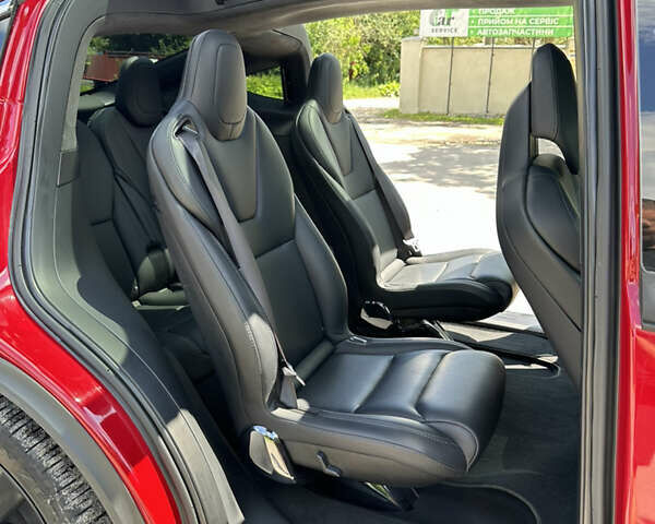Красный Тесла Модель Х, объемом двигателя 0 л и пробегом 97 тыс. км за 38500 $, фото 18 на Automoto.ua
