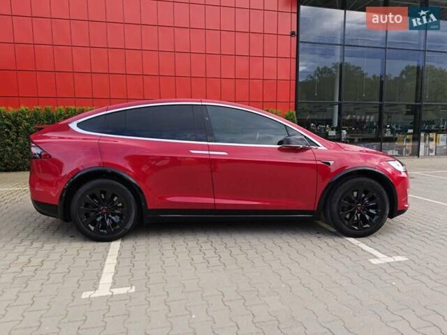 Красный Тесла Модель Х, объемом двигателя 0 л и пробегом 81 тыс. км за 26800 $, фото 3 на Automoto.ua