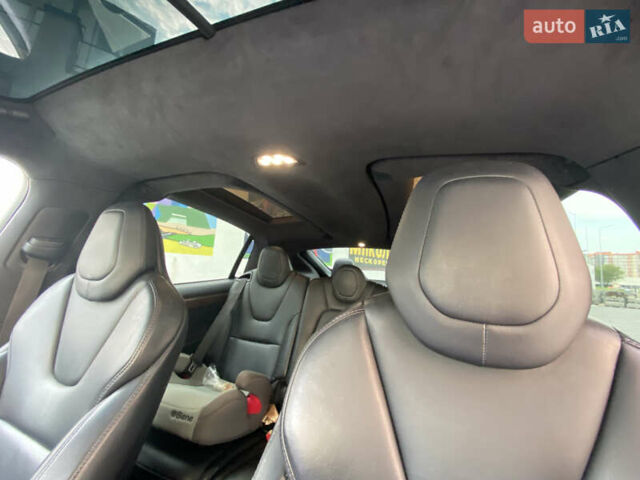 Красный Тесла Модель Х, объемом двигателя 0 л и пробегом 197 тыс. км за 38000 $, фото 14 на Automoto.ua