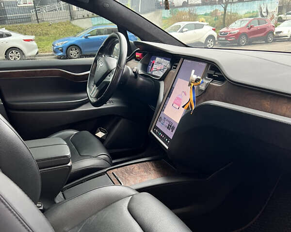 Красный Тесла Модель Х, объемом двигателя 0 л и пробегом 130 тыс. км за 32500 $, фото 10 на Automoto.ua