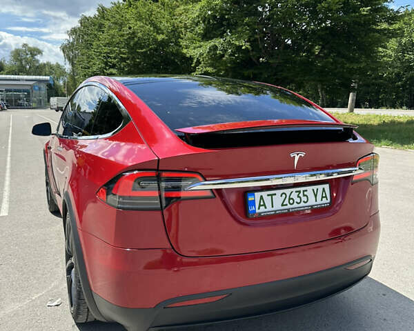 Красный Тесла Модель Х, объемом двигателя 0 л и пробегом 97 тыс. км за 38500 $, фото 5 на Automoto.ua