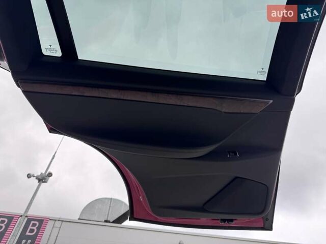 Красный Тесла Модель Х, объемом двигателя 0 л и пробегом 89 тыс. км за 32900 $, фото 61 на Automoto.ua