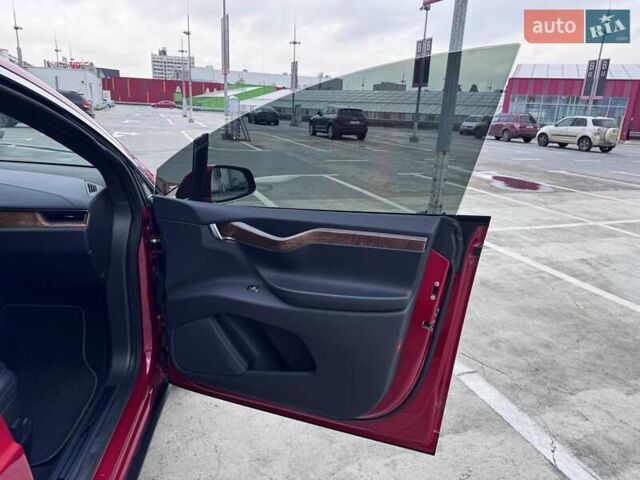 Красный Тесла Модель Х, объемом двигателя 0 л и пробегом 89 тыс. км за 32900 $, фото 62 на Automoto.ua