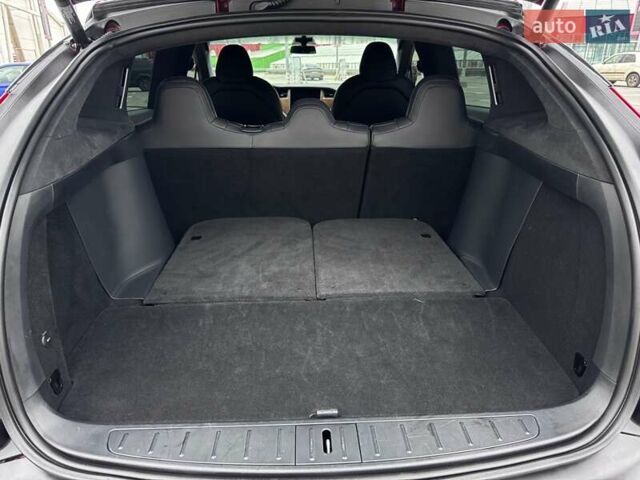 Красный Тесла Модель Х, объемом двигателя 0 л и пробегом 89 тыс. км за 32900 $, фото 55 на Automoto.ua