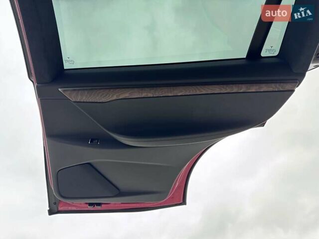 Красный Тесла Модель Х, объемом двигателя 0 л и пробегом 89 тыс. км за 32900 $, фото 63 на Automoto.ua