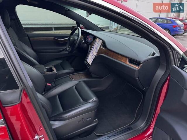 Красный Тесла Модель Х, объемом двигателя 0 л и пробегом 89 тыс. км за 32900 $, фото 51 на Automoto.ua