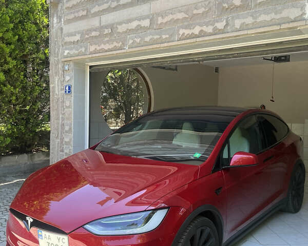 Красный Тесла Модель Х, объемом двигателя 0 л и пробегом 65 тыс. км за 49900 $, фото 3 на Automoto.ua