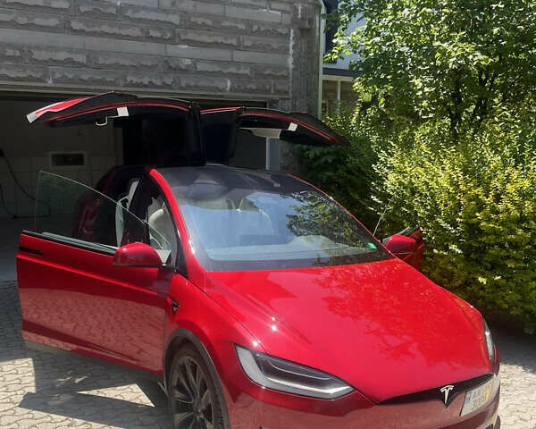 Красный Тесла Модель Х, объемом двигателя 0 л и пробегом 65 тыс. км за 49900 $, фото 14 на Automoto.ua