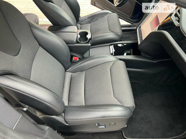 Тесла Модель Х, объемом двигателя 0 л и пробегом 271 тыс. км за 21999 $, фото 33 на Automoto.ua