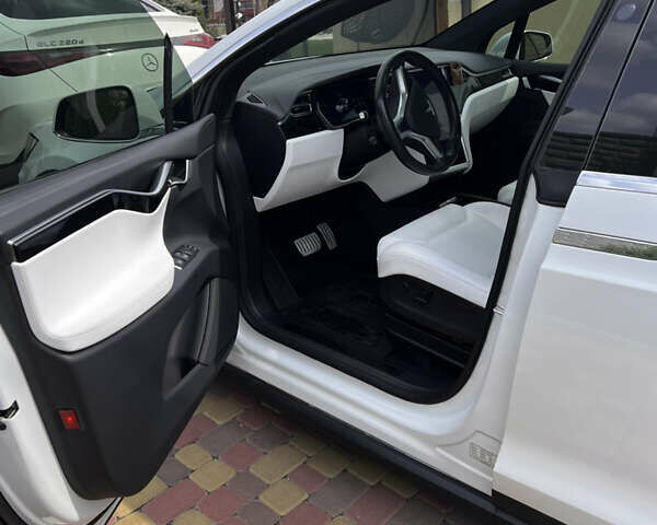 Тесла Модель Х, объемом двигателя 0 л и пробегом 96 тыс. км за 36500 $, фото 5 на Automoto.ua