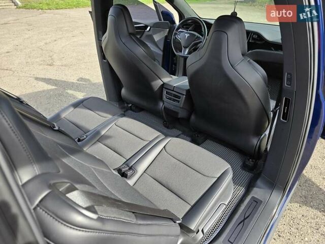 Тесла Модель Х, объемом двигателя 0 л и пробегом 217 тыс. км за 19999 $, фото 26 на Automoto.ua