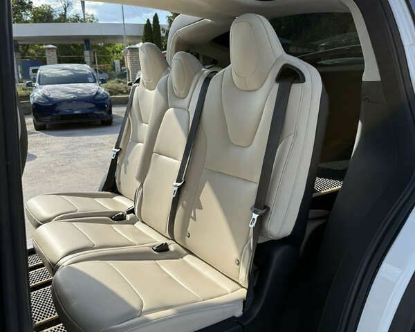 Тесла Модель Х, объемом двигателя 0 л и пробегом 107 тыс. км за 29200 $, фото 24 на Automoto.ua