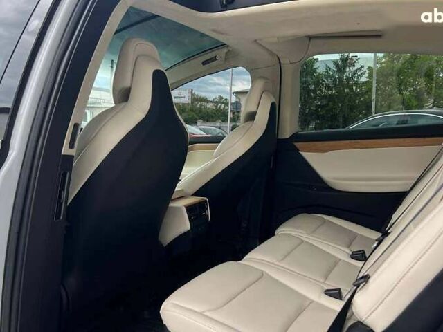 Тесла Модель Х, объемом двигателя 0 л и пробегом 135 тыс. км за 28900 $, фото 25 на Automoto.ua