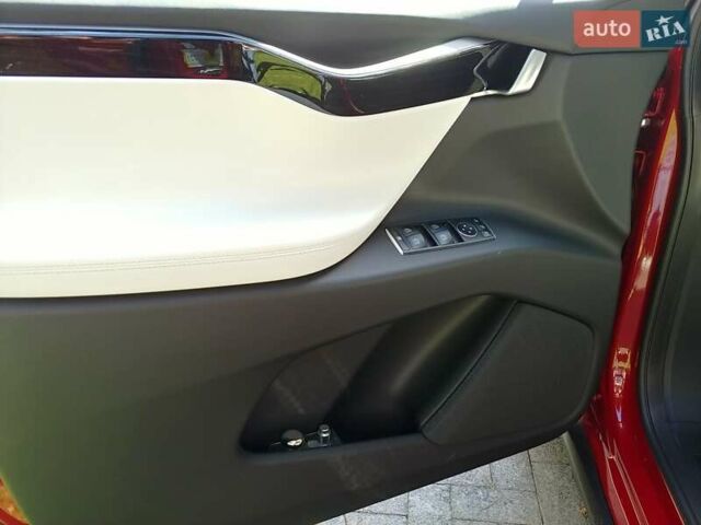 Тесла Модель Х, объемом двигателя 0 л и пробегом 32 тыс. км за 50000 $, фото 9 на Automoto.ua