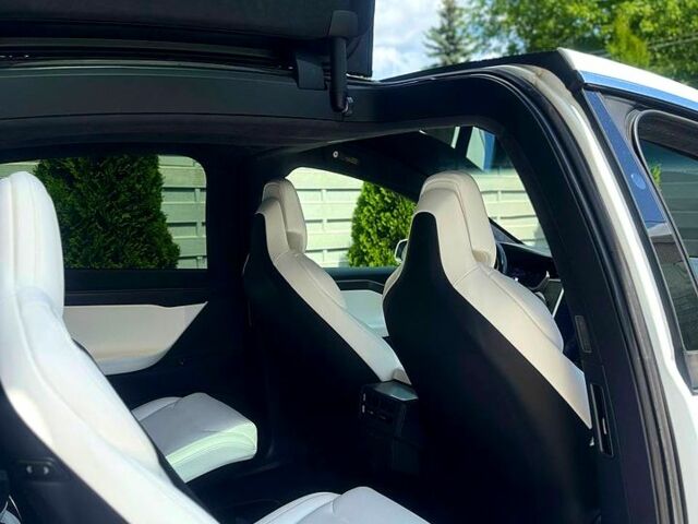 Тесла Модель Х, об'ємом двигуна 0.45 л та пробігом 125 тис. км за 28500 $, фото 5 на Automoto.ua