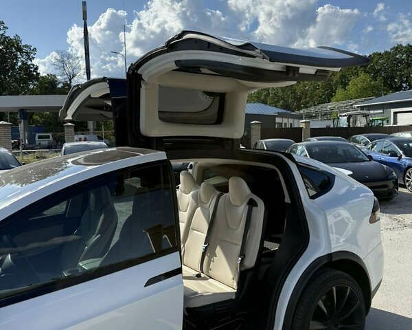 Тесла Модель Х, объемом двигателя 0 л и пробегом 107 тыс. км за 29200 $, фото 13 на Automoto.ua