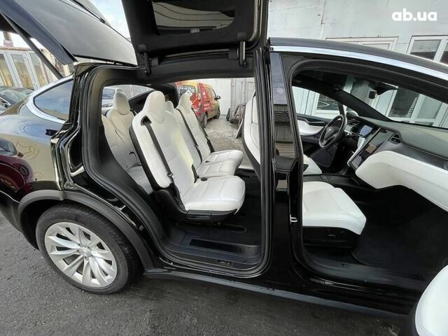 Тесла Модель Х, объемом двигателя 0 л и пробегом 111 тыс. км за 24999 $, фото 9 на Automoto.ua