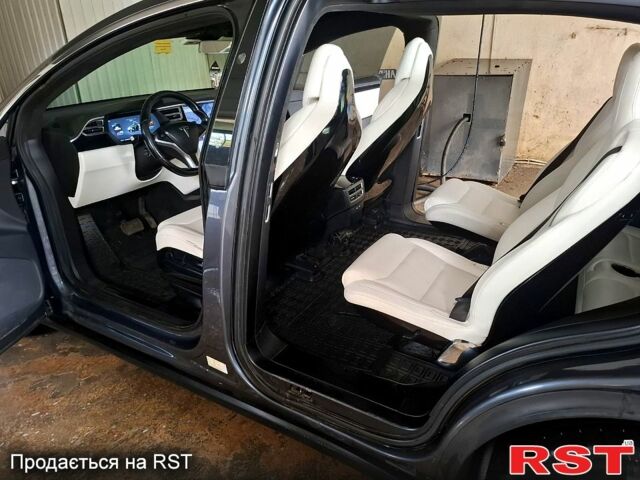 Тесла Модель Х, объемом двигателя 1 л и пробегом 145 тыс. км за 33000 $, фото 5 на Automoto.ua