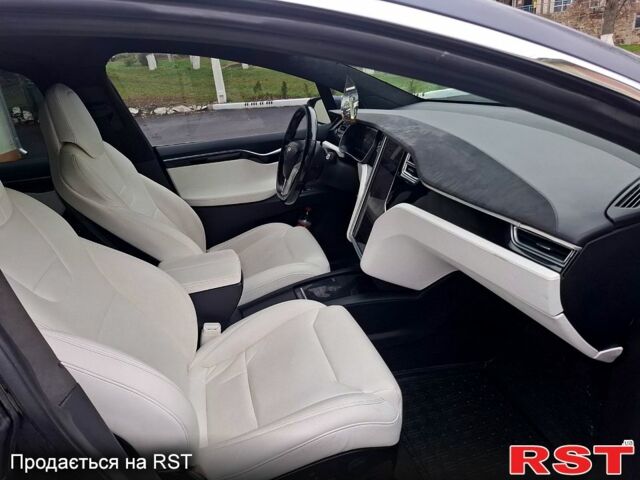 Тесла Модель Х, объемом двигателя 1 л и пробегом 145 тыс. км за 33000 $, фото 1 на Automoto.ua