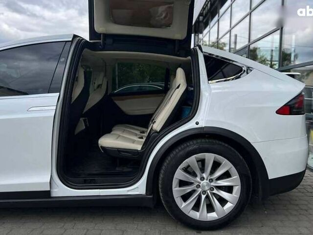 Тесла Модель Х, объемом двигателя 0 л и пробегом 135 тыс. км за 28900 $, фото 9 на Automoto.ua