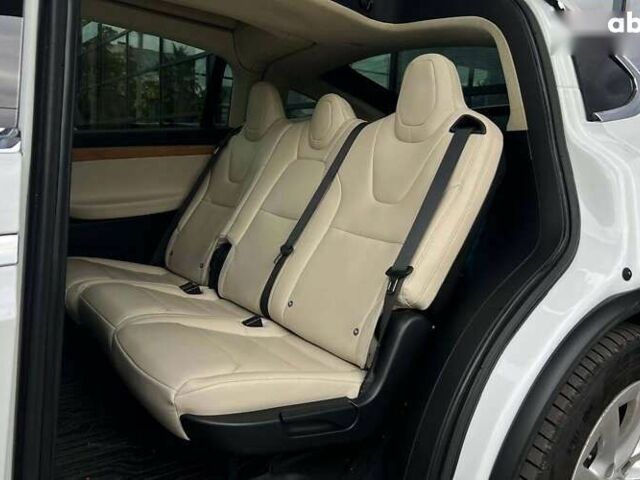 Тесла Модель Х, объемом двигателя 0 л и пробегом 135 тыс. км за 28900 $, фото 26 на Automoto.ua