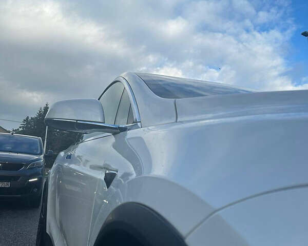 Тесла Модель Х, объемом двигателя 0 л и пробегом 49 тыс. км за 65000 $, фото 15 на Automoto.ua