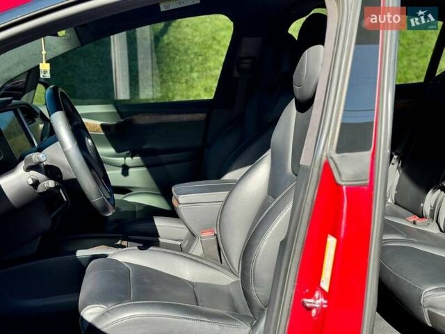 Тесла Модель Х, объемом двигателя 0 л и пробегом 135 тыс. км за 27900 $, фото 29 на Automoto.ua
