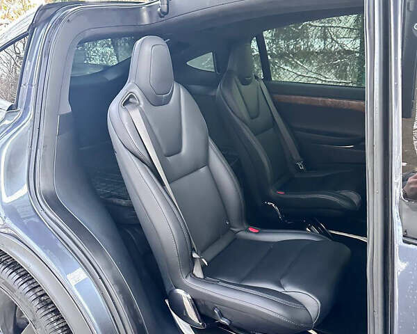 Тесла Модель Х, объемом двигателя 0 л и пробегом 70 тыс. км за 27500 $, фото 12 на Automoto.ua