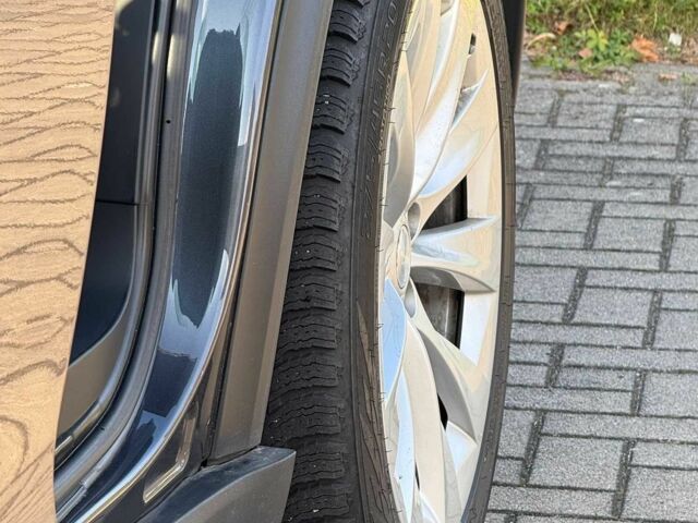 Сірий Тесла Модель Х, об'ємом двигуна 0 л та пробігом 120 тис. км за 35000 $, фото 12 на Automoto.ua