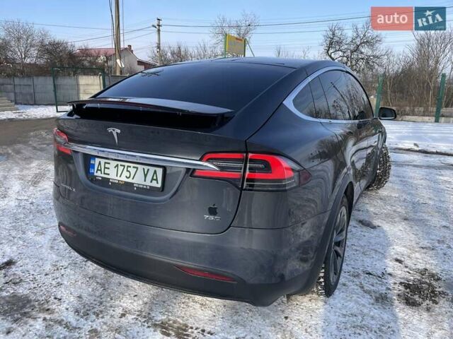 Серый Тесла Модель Х, объемом двигателя 0 л и пробегом 220 тыс. км за 17500 $, фото 8 на Automoto.ua