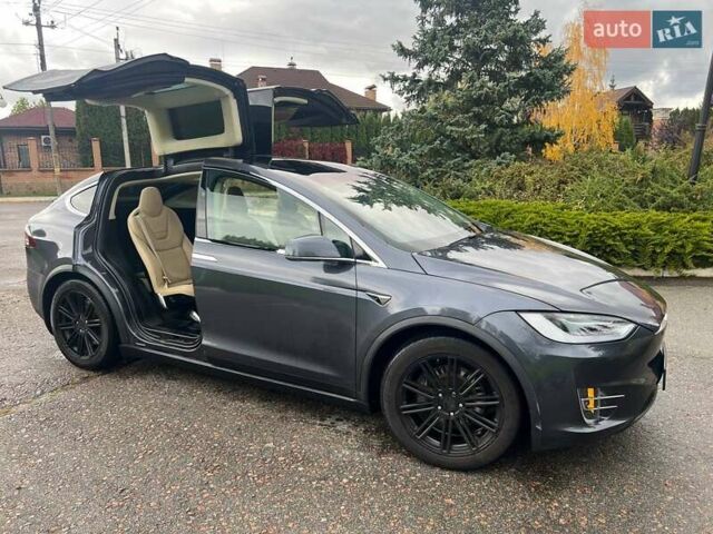 Сірий Тесла Модель Х, об'ємом двигуна 0 л та пробігом 125 тис. км за 17800 $, фото 15 на Automoto.ua