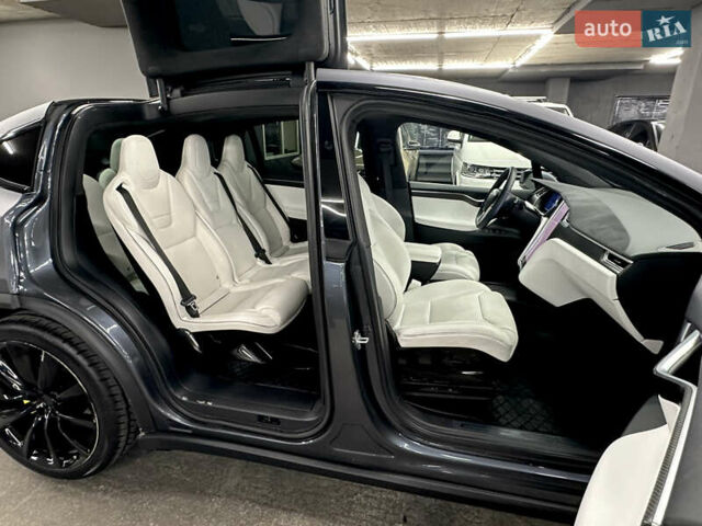 Серый Тесла Модель Х, объемом двигателя 0 л и пробегом 229 тыс. км за 24500 $, фото 23 на Automoto.ua