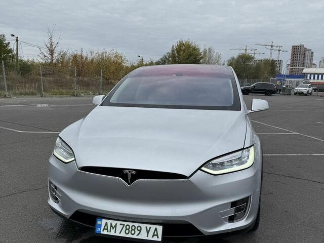 Серый Тесла Модель Х, объемом двигателя 0 л и пробегом 199 тыс. км за 19999 $, фото 14 на Automoto.ua