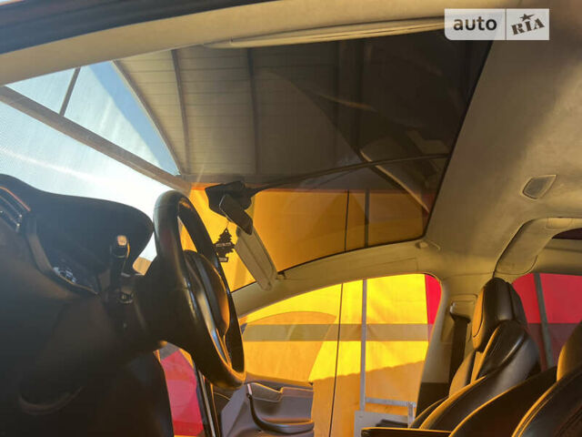 Серый Тесла Модель Х, объемом двигателя 0 л и пробегом 93 тыс. км за 26500 $, фото 21 на Automoto.ua