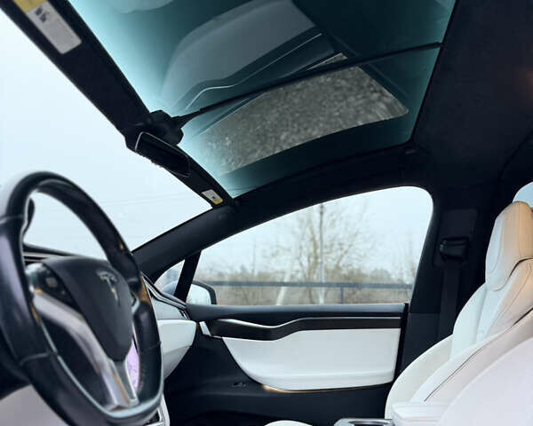 Сірий Тесла Модель Х, об'ємом двигуна 0 л та пробігом 112 тис. км за 21000 $, фото 14 на Automoto.ua