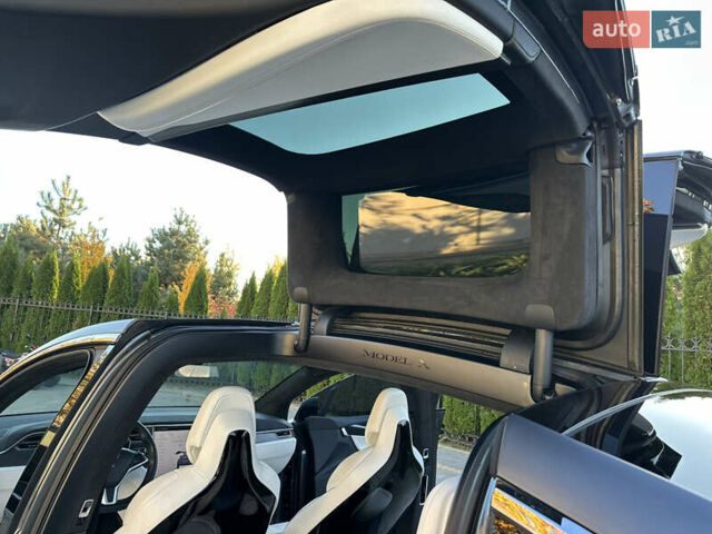 Серый Тесла Модель Х, объемом двигателя 0 л и пробегом 75 тыс. км за 25500 $, фото 55 на Automoto.ua