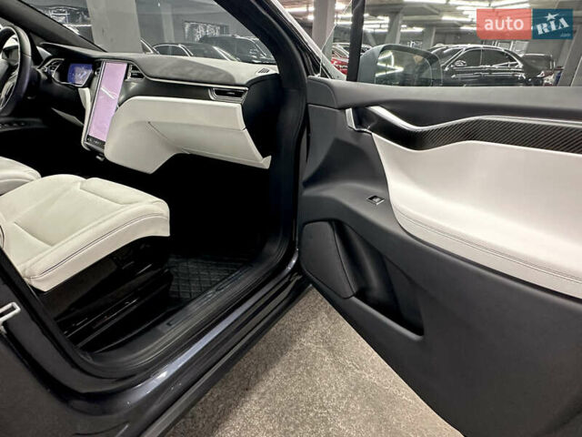 Серый Тесла Модель Х, объемом двигателя 0 л и пробегом 229 тыс. км за 24500 $, фото 24 на Automoto.ua