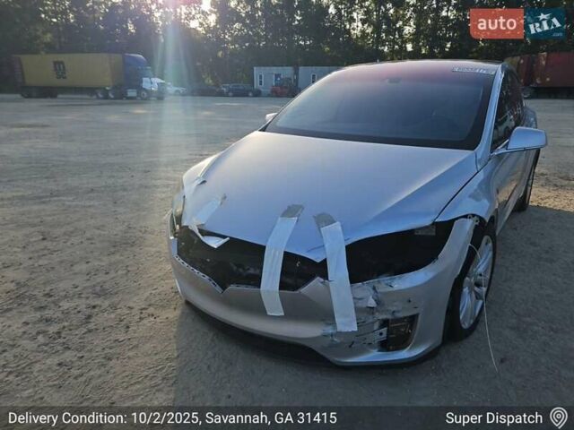 Серый Тесла Модель Х, объемом двигателя 0 л и пробегом 90 тыс. км за 18300 $, фото 5 на Automoto.ua