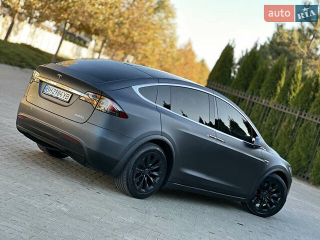 Серый Тесла Модель Х, объемом двигателя 0 л и пробегом 75 тыс. км за 25500 $, фото 15 на Automoto.ua