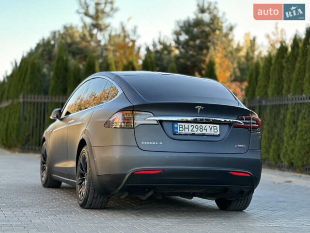 Серый Тесла Модель Х, объемом двигателя 0 л и пробегом 75 тыс. км за 25500 $, фото 25 на Automoto.ua