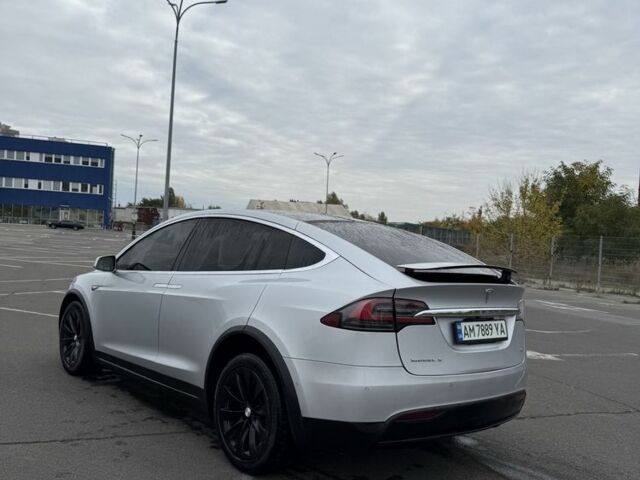 Серый Тесла Модель Х, объемом двигателя 0 л и пробегом 199 тыс. км за 19999 $, фото 19 на Automoto.ua