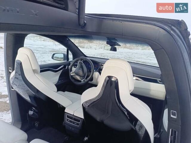 Сірий Тесла Модель Х, об'ємом двигуна 0 л та пробігом 217 тис. км за 25500 $, фото 19 на Automoto.ua