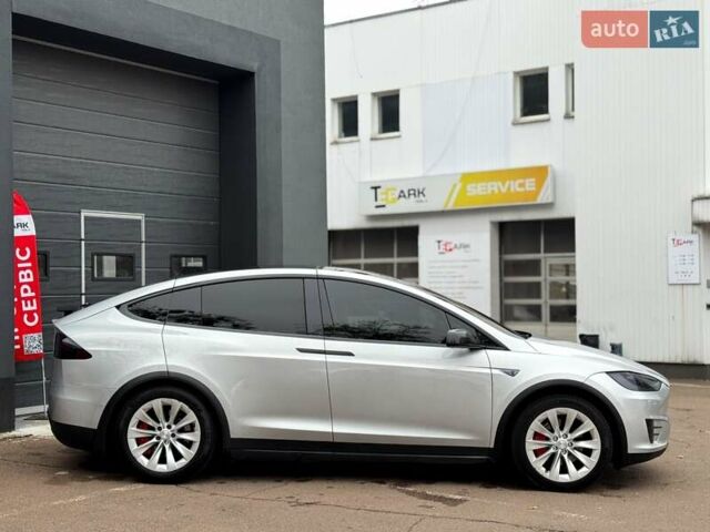 Серый Тесла Модель Х, объемом двигателя 0 л и пробегом 111 тыс. км за 20500 $, фото 10 на Automoto.ua