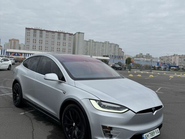 Серый Тесла Модель Х, объемом двигателя 0 л и пробегом 199 тыс. км за 19999 $, фото 12 на Automoto.ua